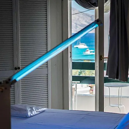 Hotel Keros Art 3*
