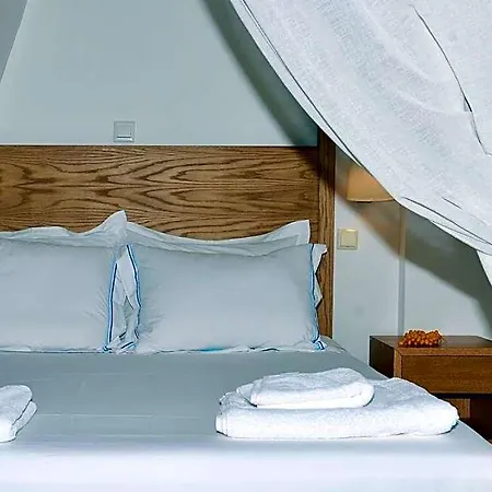 Keros Art Hotel 3*